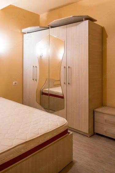 Apartament cu 3 camere semidecomandat în Complex Studențesc