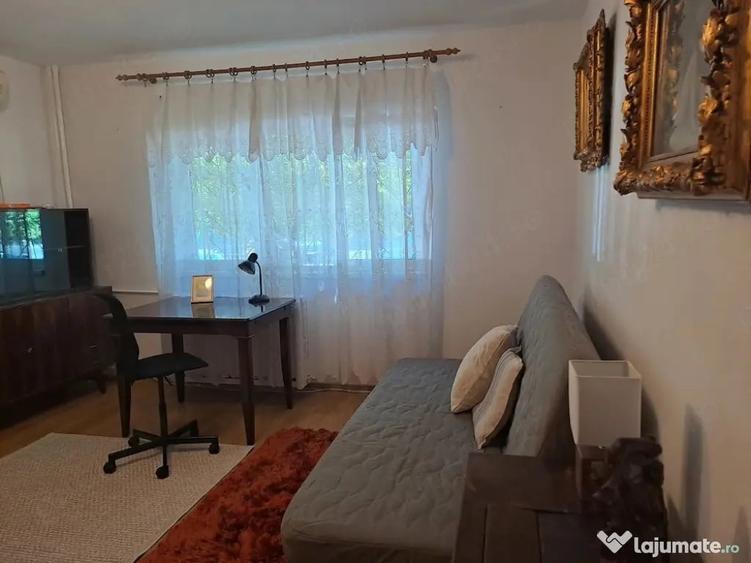 Garsonieră decomandată în Brâncoveanu