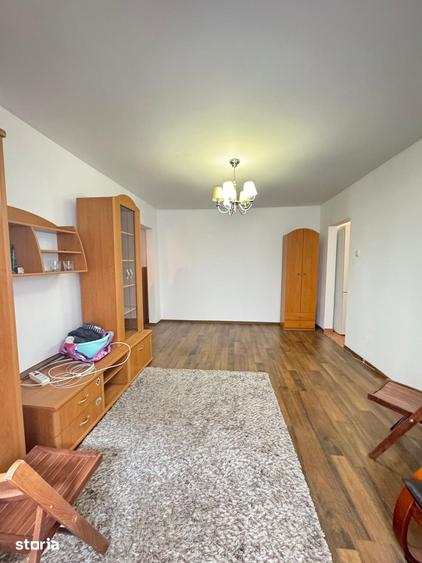 Apartament cu 2 camere semidecomandat în Dacia