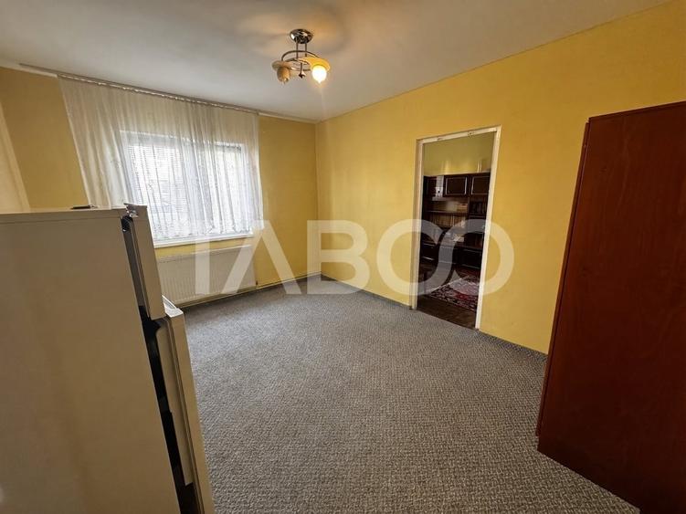 Apartament cu 2 camere nedecomandat, mobilat în Mihai Viteazul