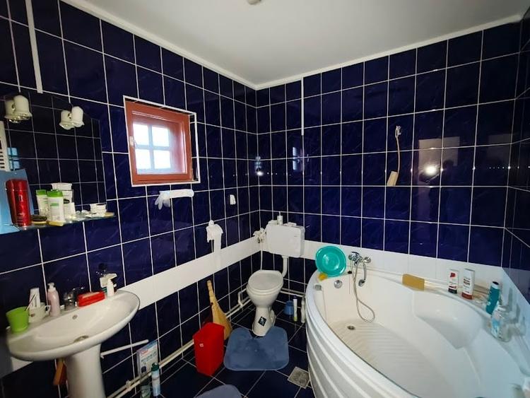 Casă individuală cu 7 camere cu Canalizare în Zamora