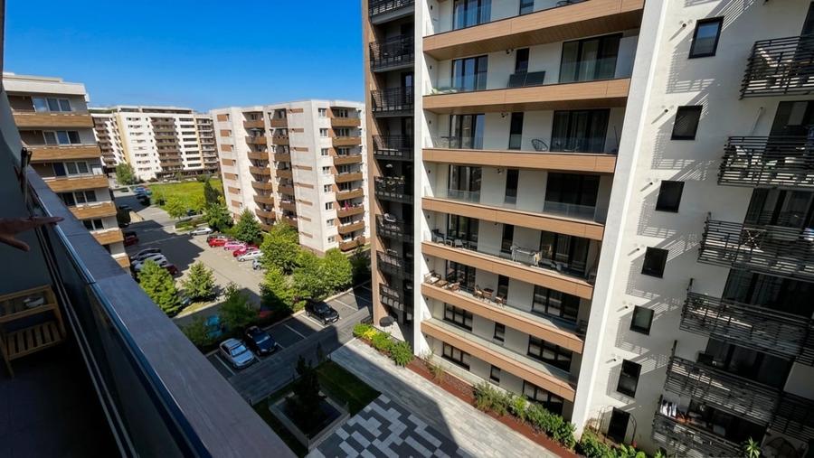 Apartament cu 2 camere decomandat, mobilat în Tractorul