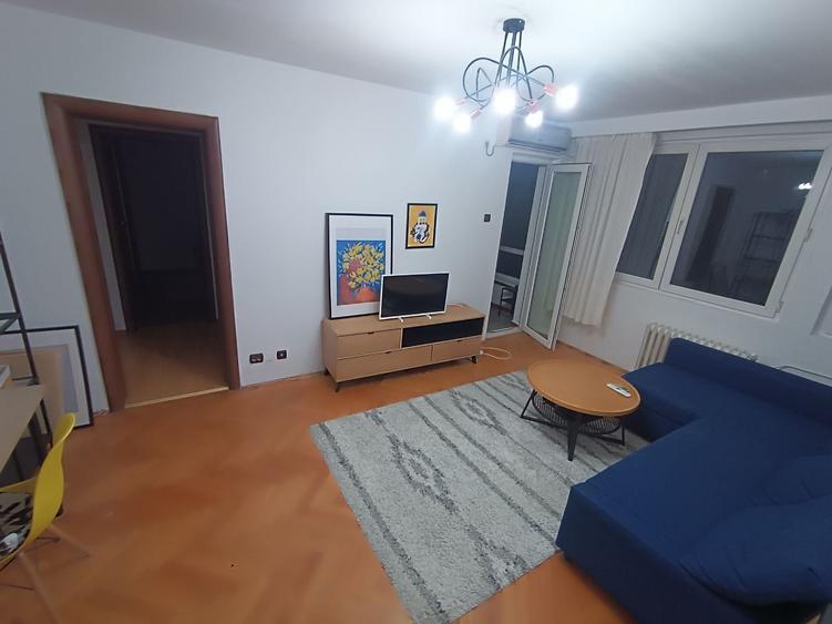 Apartament cu 2 camere semidecomandat în Baba Novac