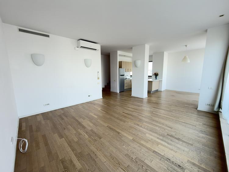 Apartament cu 3 camere decomandat în Universitate