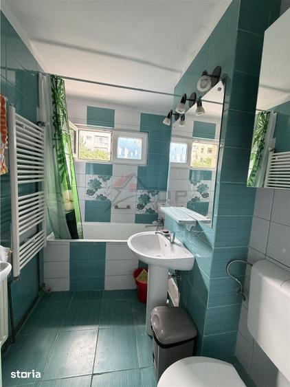 Apartament cu 2 camere semidecomandat în Podu Roș