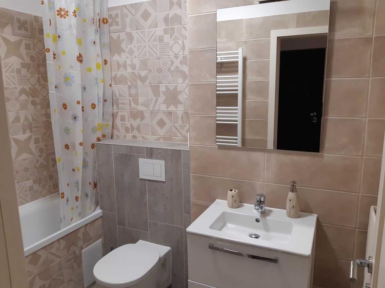 Apartament cu 2 camere semidecomandat în Exterior Vest