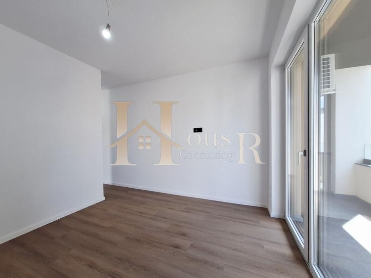 Apartament cu 4 camere decomandat în Girocului