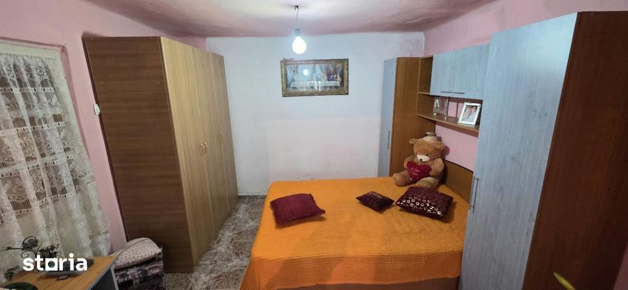 Casă cu 3 camere cu Teren 213 Mp în Alexandriei