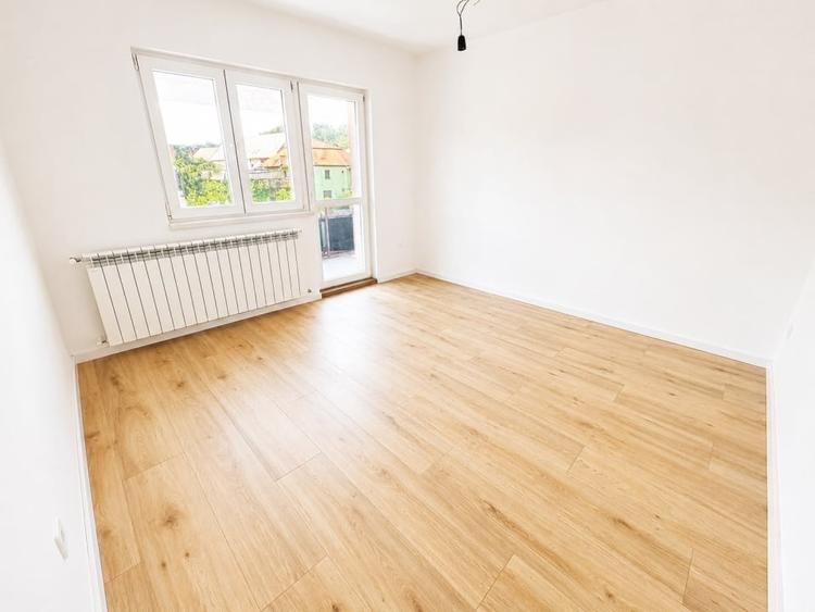 Apartament cu 3 camere decomandat în Aiud