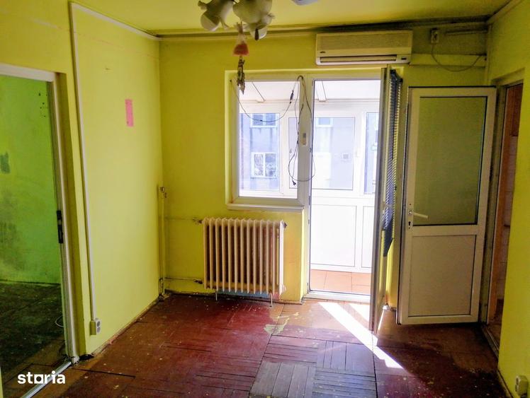 Apartament cu 3 camere semidecomandat în Șagului