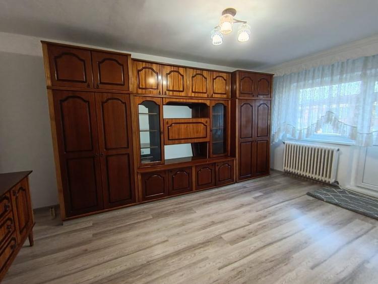 Apartament cu 2 camere decomandat, mobilat în Hotvon
