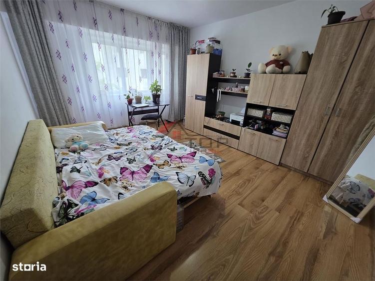 Apartament cu 3 camere decomandat în Dacia