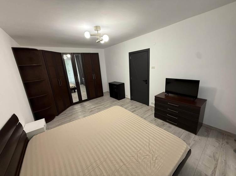 Apartament cu 2 camere decomandat în Lacul Tei