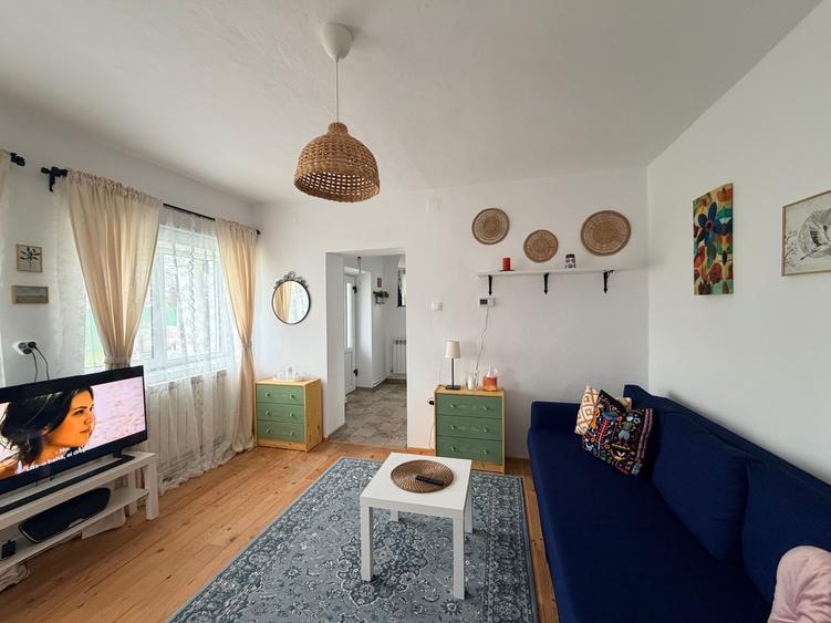 Casă cu 2 camere cu Teren 2300 Mp în Nicolae Bălcescu