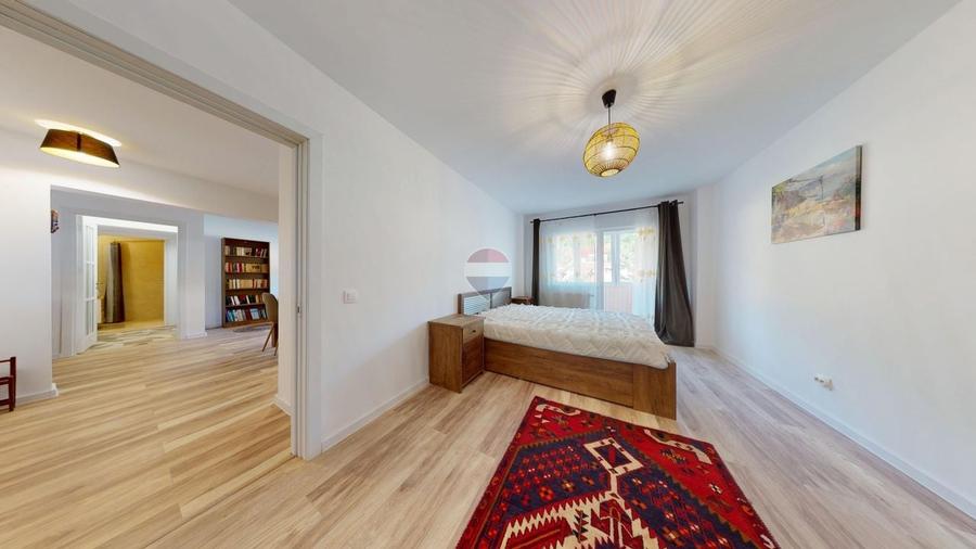 Apartament cu 3 camere decomandat, mobilat în Răcădău