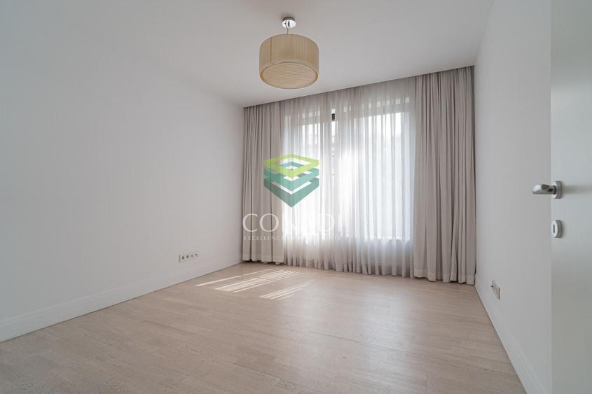 Duplex cu 7 camere cu Piscina în Pipera