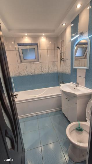 Apartament cu 5 camere decomandat în Grivița