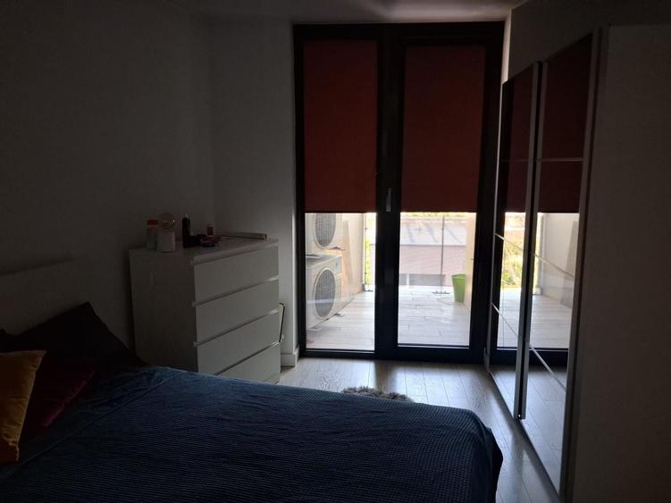 Apartament cu 2 camere semidecomandat, mobilat în Victoriei