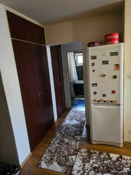 Apartament cu 2 camere decomandat în Lenin