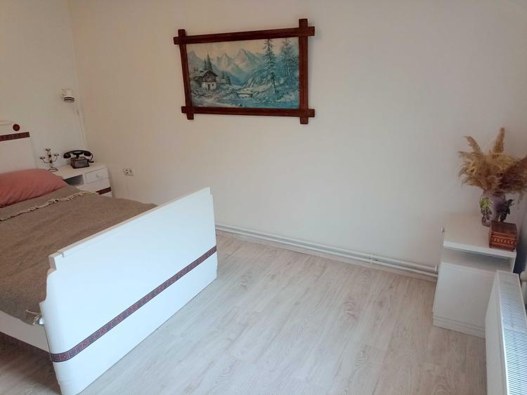 Apartament cu 2 camere decomandat în Pârneava