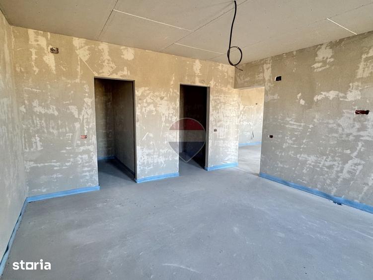 Casă cu 4 camere cu Teren 800 Mp în Nojorid
