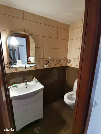 Apartament cu 3 camere semidecomandat în Prelungirea Ghencea