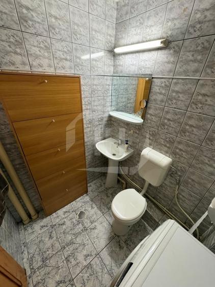 Apartament cu 4 camere semidecomandat, mobilat în Mănăștur