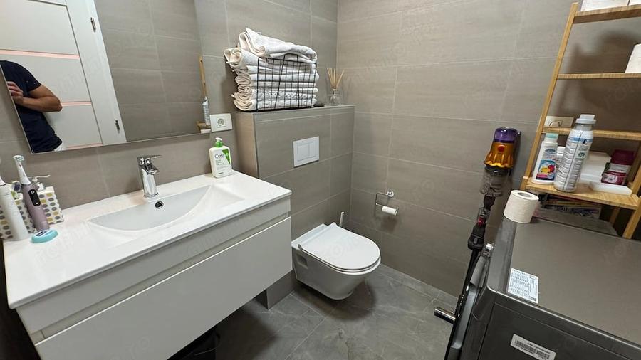 Apartament cu 3 camere în Telegrafului