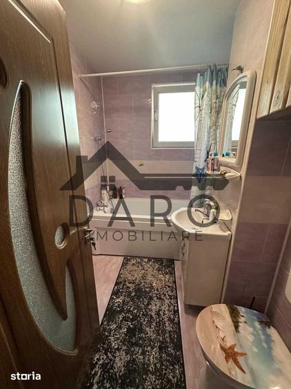 Apartament cu 3 camere decomandat în Criș