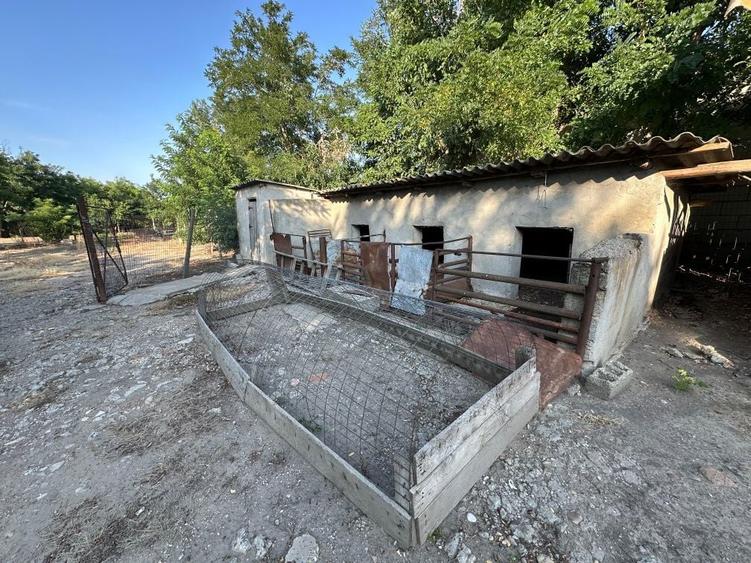 Casă cu 4 camere în Tătaru