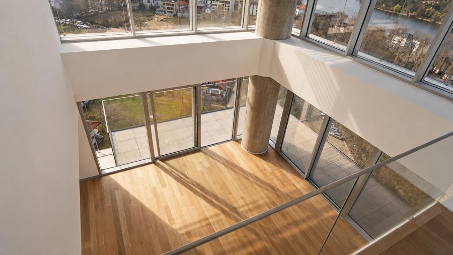 Apartament cu 4 camere decomandat în Aviației
