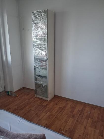 Apartament cu 3 camere decomandat în Alexandriei