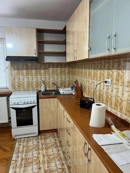 Apartament cu 3 camere decomandat în Aradului