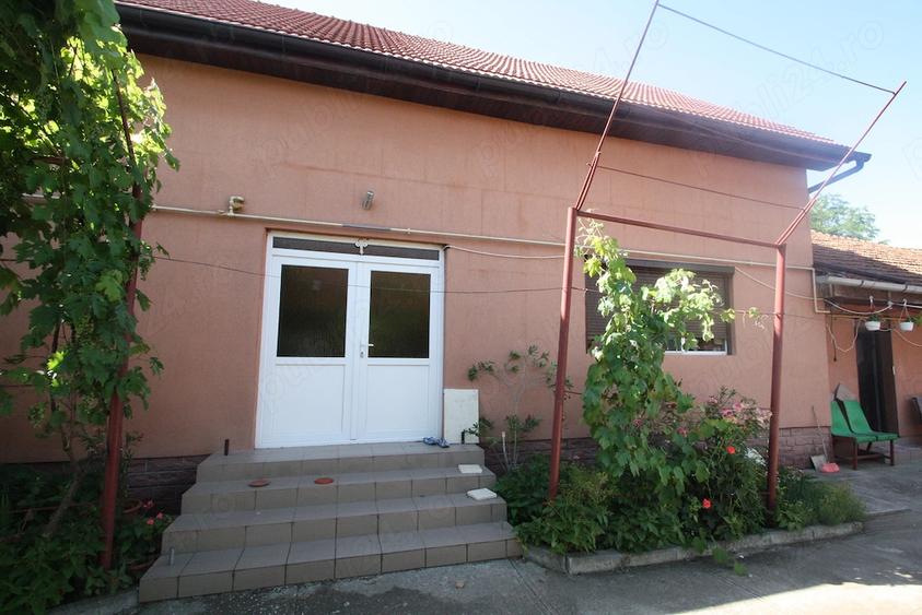 Casă cu 7 camere cu Teren 1473 Mp în Biled
