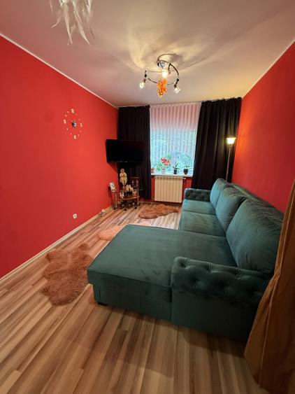 Apartament cu 3 camere decomandat în Siderurgiștilor