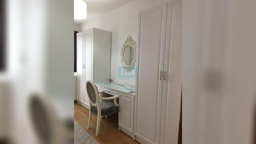 Apartament cu 4 camere semidecomandat, mobilat în Bună Ziua