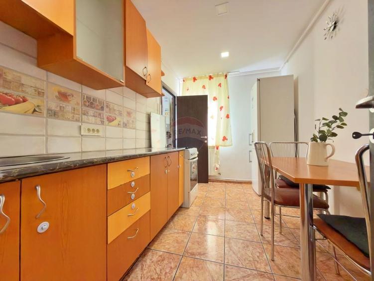 Apartament cu 2 camere decomandat, mobilat în Aurel Vlaicu