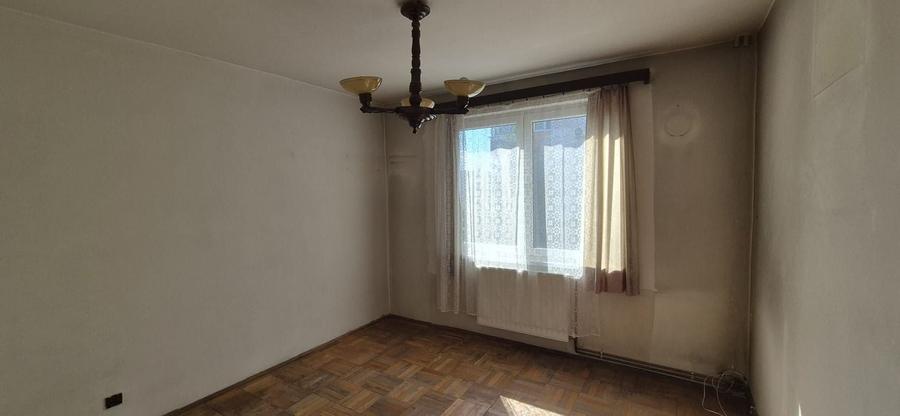 De vanzare ap.3 camere , cart. Tudor- str. Cutezantei - 15