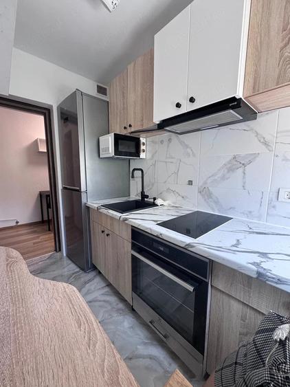 Apartament cu 3 camere semidecomandat în Iosefin