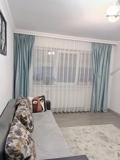 Apartament cu 3 camere nedecomandat în Valenta