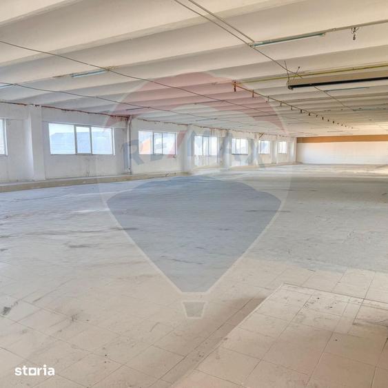 Spațiu comercial, de 1,160 mp, în Trivale