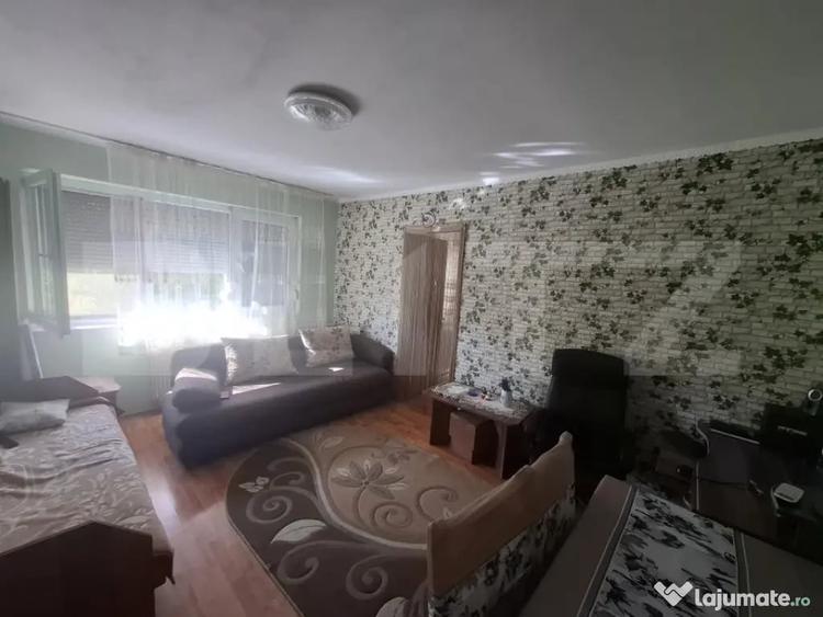 Apartament cu 2 camere semidecomandat în Micro 15