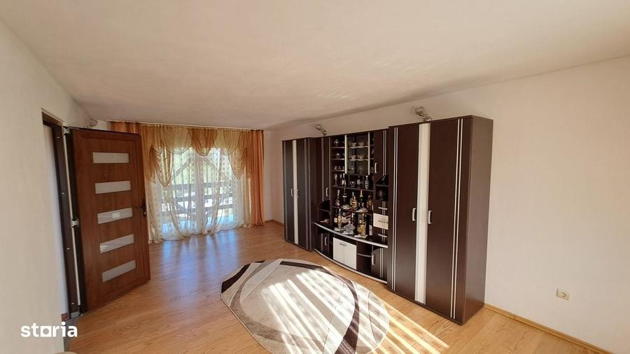 Casă cu 4 camere în Săcălășeni