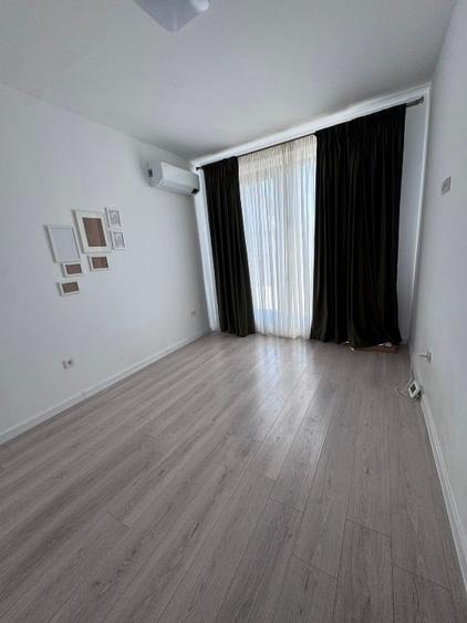 Casă individuală cu 4 camere cu Garaj în Central