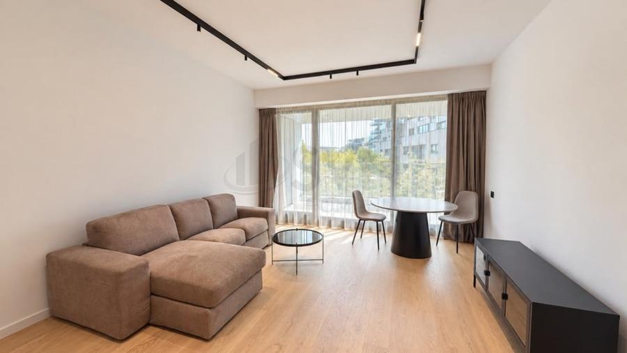 Apartament cu 2 camere decomandat în Herăstrău
