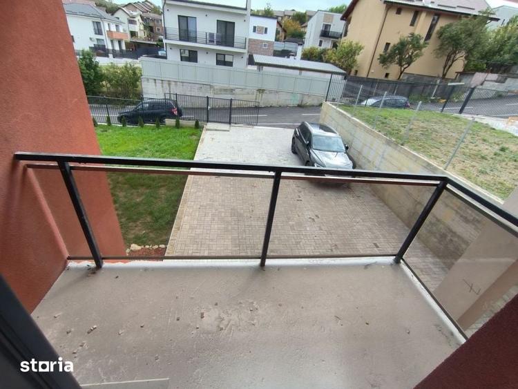 Casă cu 4 camere cu Teren 440 Mp în Central
