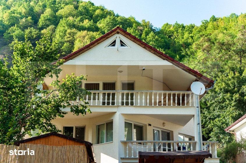 Casă cu 6 camere cu Teren 551 Mp în Stremț