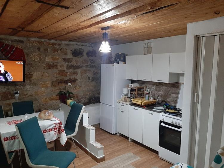 Casă individuală cu 2 camere cu Teren 600 Mp în Sohodol