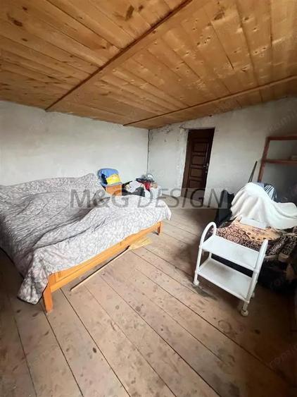 Casă cu 6 camere cu Teren 1325 Mp în Uliuc