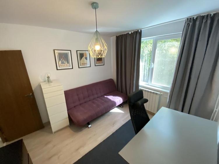 Apartament cu 3 camere decomandat în Olteniței